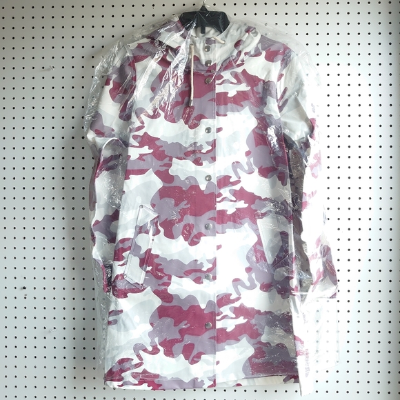 Stutterheim Mosebacke Red Camo Hoodie Raincoat - CHECK LAID FLAT MEASUREMENTS - Picture 4 of 14